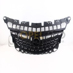 Opel Astra J Ön Panjur Alt Kısmı