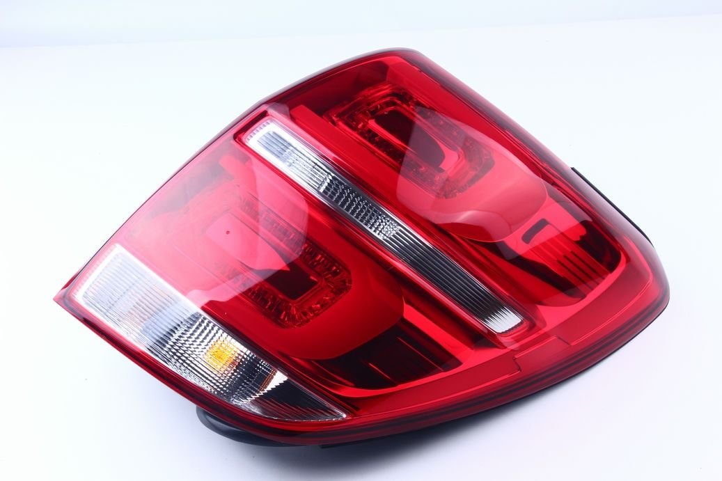 Chevrolet Captiva C140 Stop Lambası Ledli Sağ Orjinal 42506234