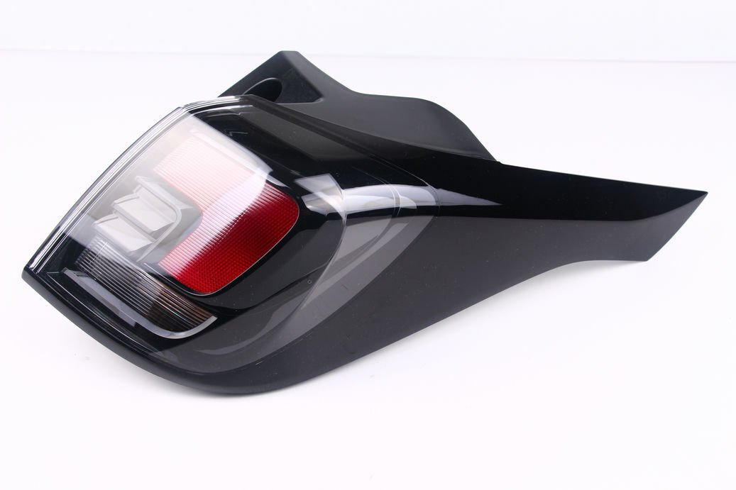 Opel Crossland X Stop Lambası Sağ Dış Orjinal (YQ00767080)