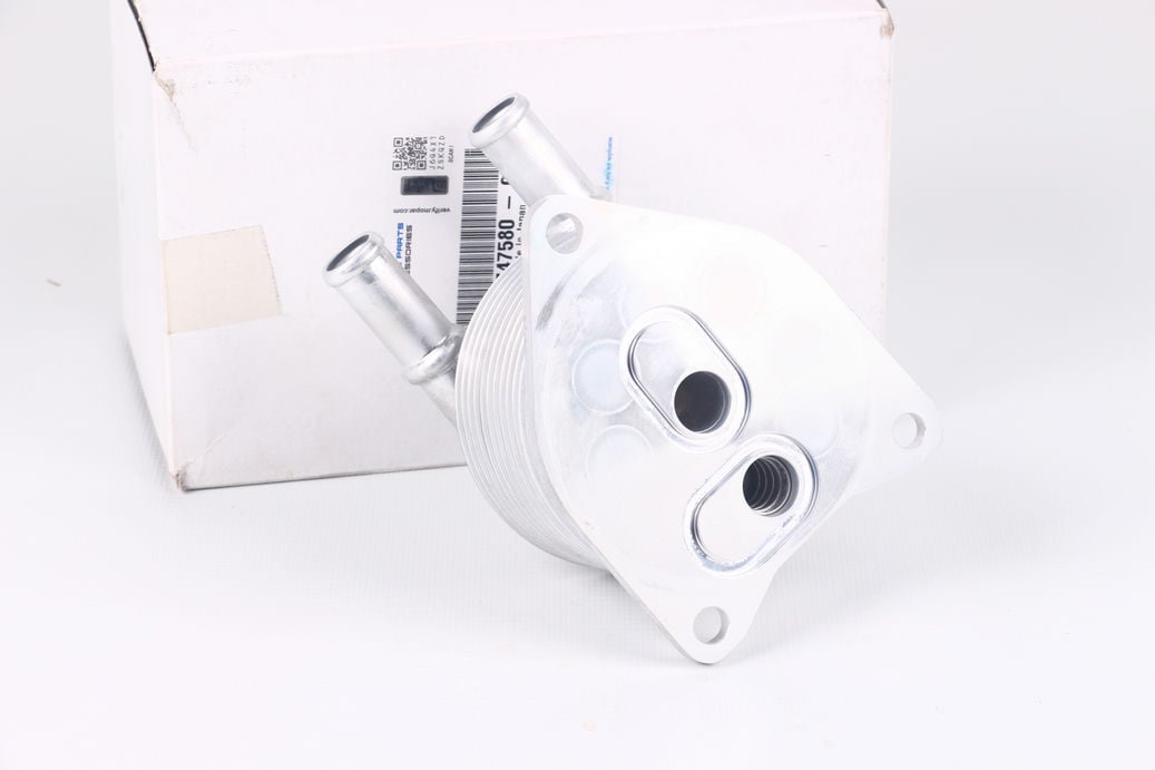 Opel Mokka B 1.2 AT8 Otomatik Şanzıman Yağ Soğutucusu PSA 9827747580